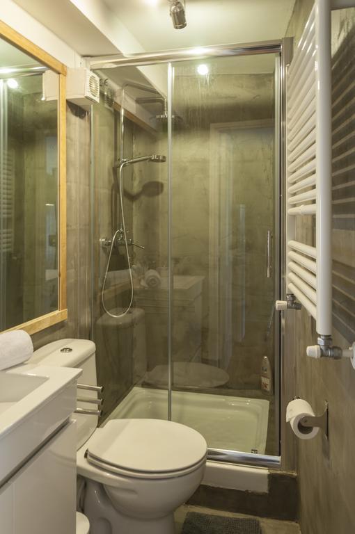 Contemporary Lisbon Apartment In Historical Chiado ภายนอก รูปภาพ