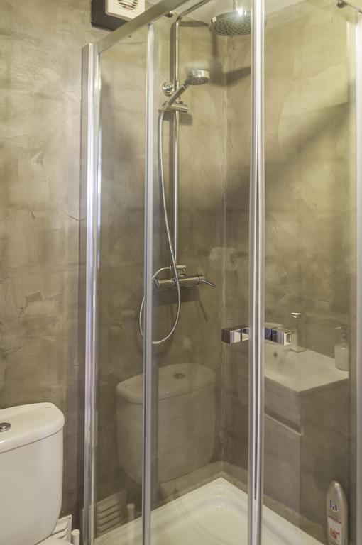 Contemporary Lisbon Apartment In Historical Chiado ภายนอก รูปภาพ